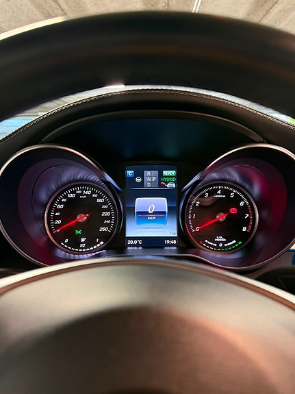 Mercedes-Benz C350 19 of 25