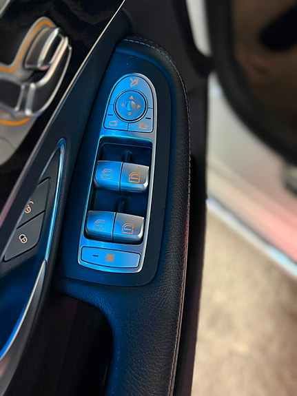 Mercedes-Benz C350 10 of 25