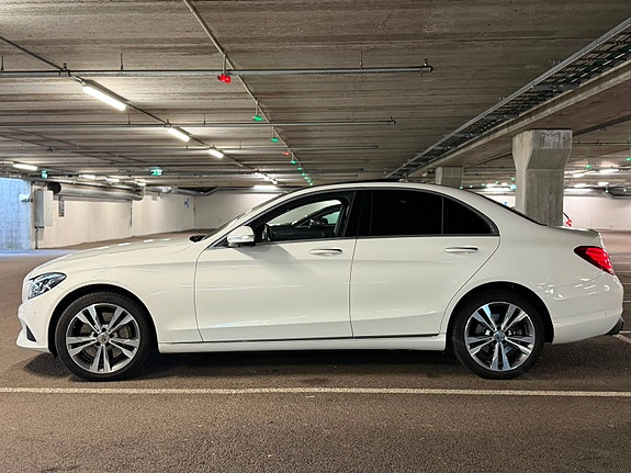Mercedes-Benz C350 4 of 25