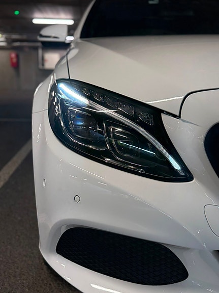 Mercedes-Benz C350 3 of 25