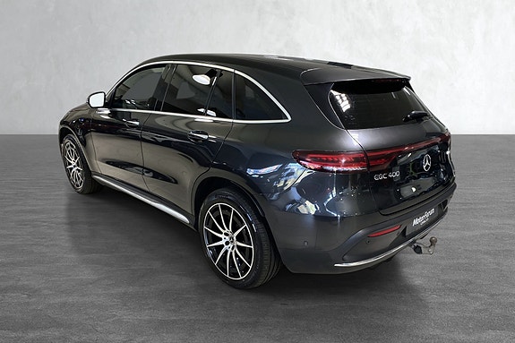 Baklys med adaptiv fjernlysassistent og AMG-styling.
