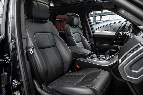 Land Rover Range Rover Sport 14 of 30