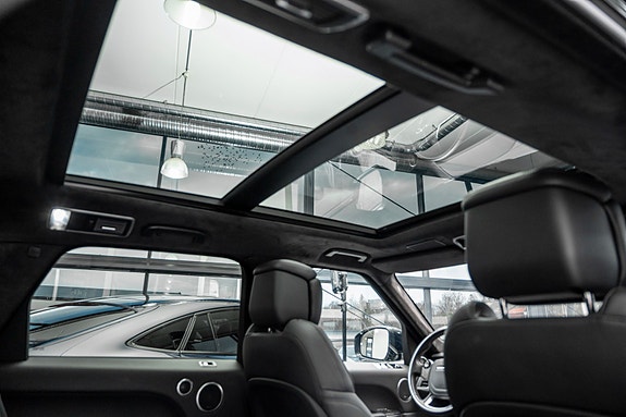Land Rover Range Rover Sport 13 of 30