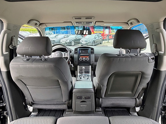 Nissan Pathfinder 10 of 11