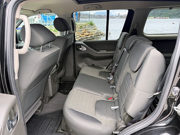 Nissan Pathfinder 7 of 11