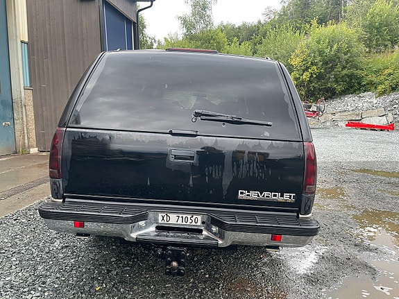 Chevrolet Suburban 8 of 30