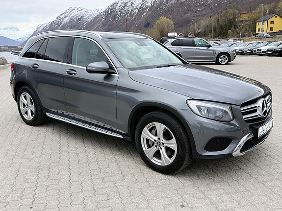 Mercedes-Benz GLC220 d 2 of 14