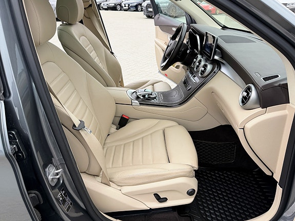 Mercedes-Benz GLC220 d 11 of 14