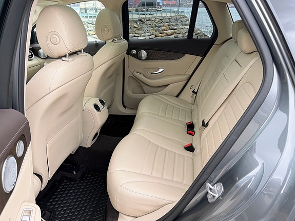 Mercedes-Benz GLC220 d 10 of 14