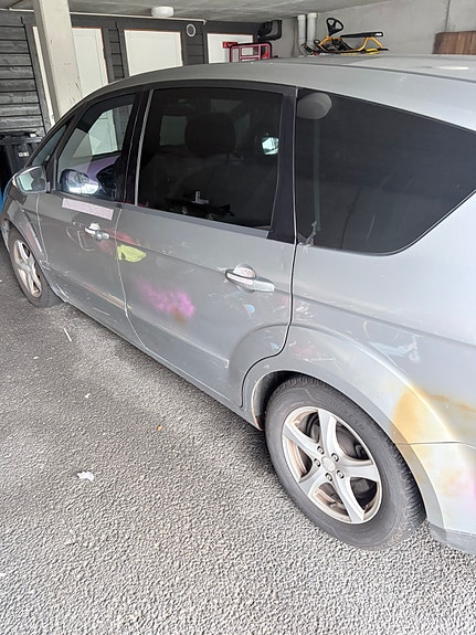 Ford S-MAX 3 of 7