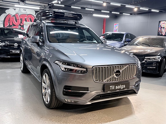 Volvo XC90 3 of 5