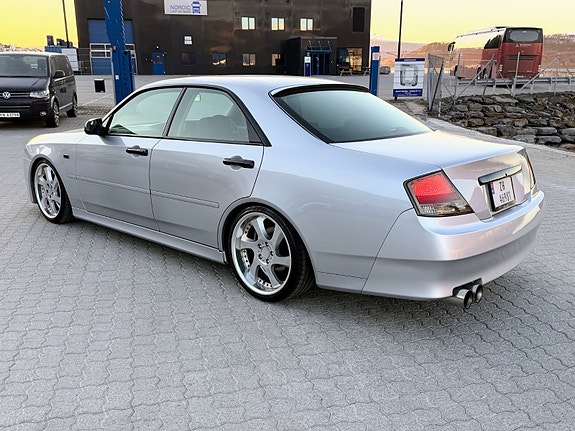 Nissan 4 of 13
