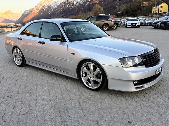 Nissan 2 of 13