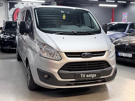 Ford Transit Custom 2 of 5