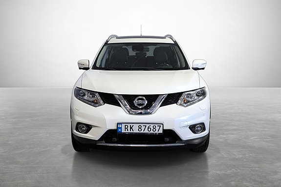Nissan X-Trail 3 of 5
