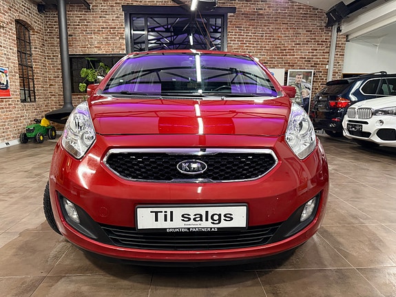 Kia Venga 2 of 30