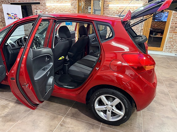 Kia Venga 26 of 30