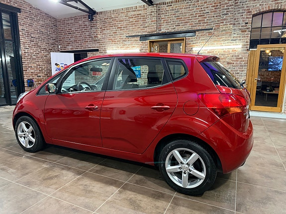 Kia Venga 8 of 30