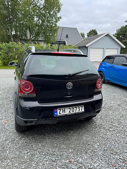 Volkswagen Polo Cross 3 of 5