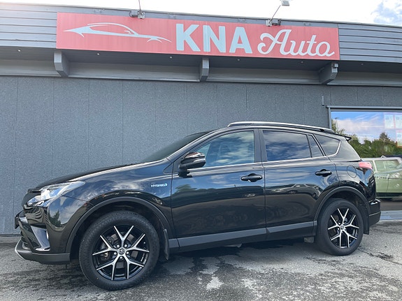 Toyota RAV4 3 of 5