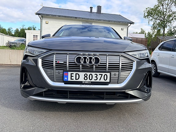 Audi e-tron Sportback 18 of 18