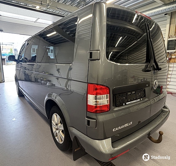 Volkswagen Caravelle 3 of 5