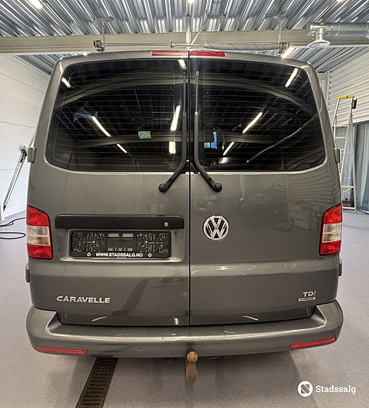 Volkswagen Caravelle 4 of 5