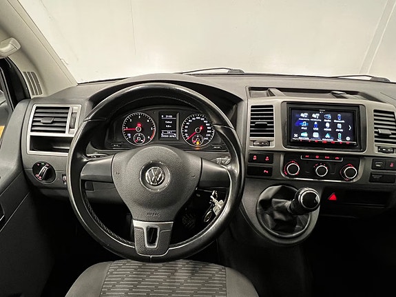 Volkswagen Multivan 21 of 21