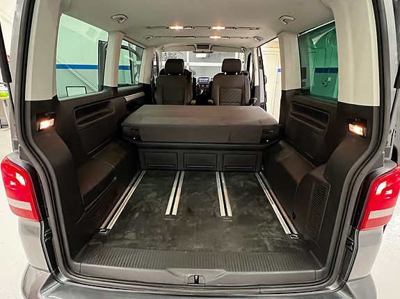 Volkswagen Multivan 20 of 21