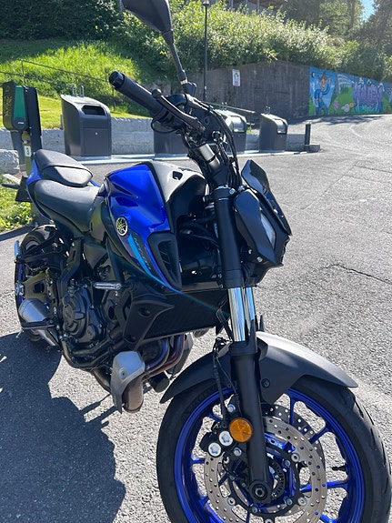 Yamaha MT-07 4 of 15