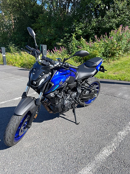 Yamaha MT-07 2 of 15