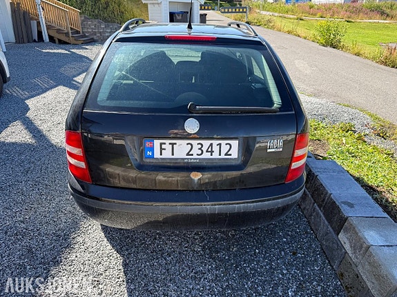 Skoda Fabia 4 of 5