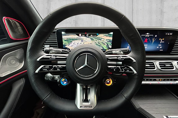 Mercedes-Benz GLS63 22 of 30