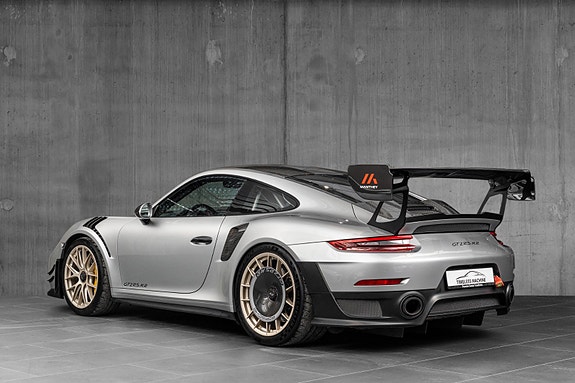 Porsche 911 3 of 5