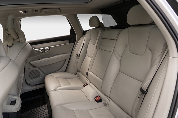 Volvo V90 26 of 30