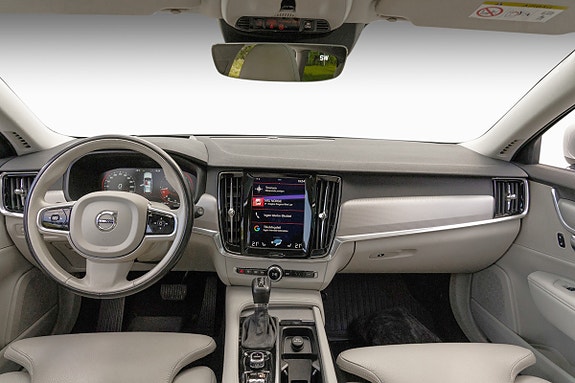 Volvo V90 27 of 30