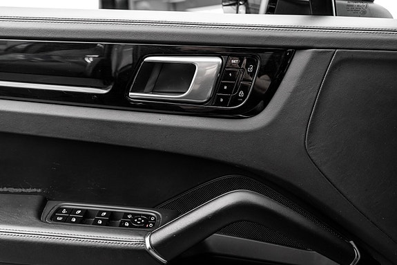 Porsche Cayenne Coupe 20 of 30