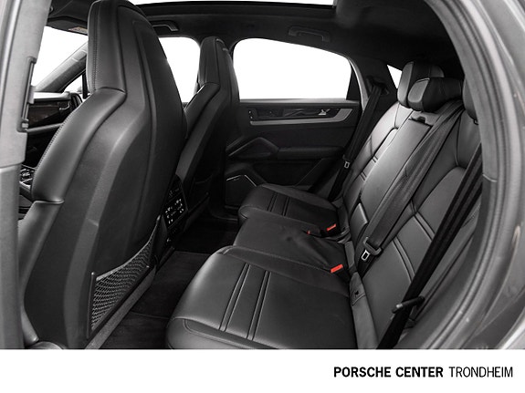 Porsche Cayenne Coupe 29 of 30