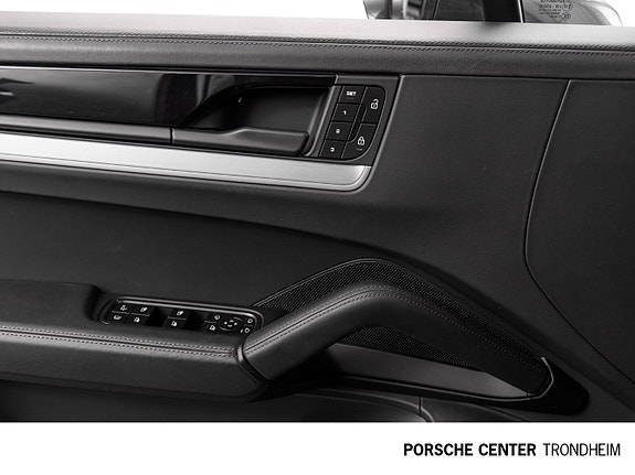 Porsche Cayenne Coupe 22 of 30