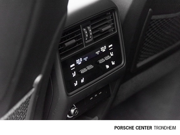 Porsche Cayenne Coupe 30 of 30