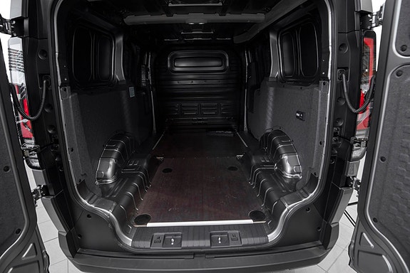 Kia PV5 19 of 21