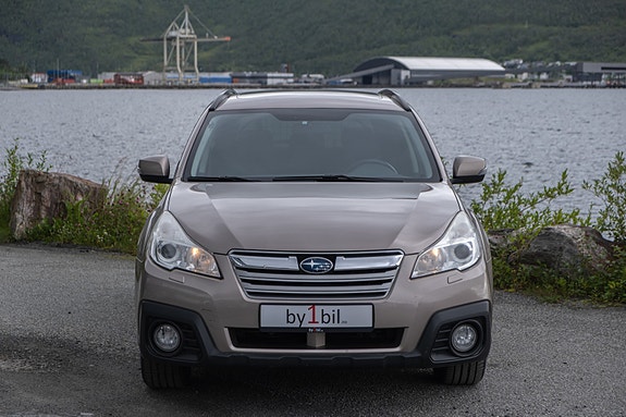 Subaru Outback 3 of 5