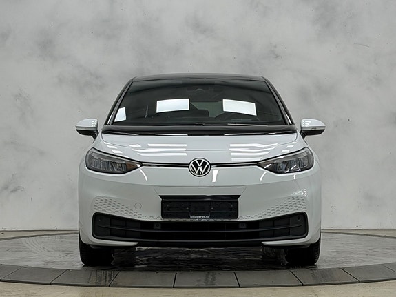 Volkswagen ID.3 3 of 5