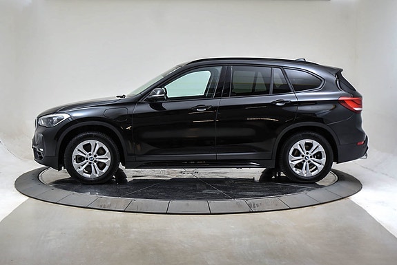 BMW X1 2 of 5