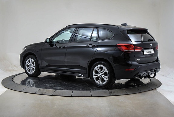 BMW X1 3 of 5