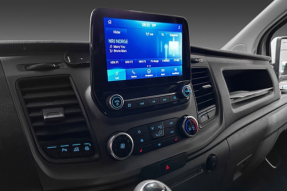 Ford Transit Custom 16 of 21