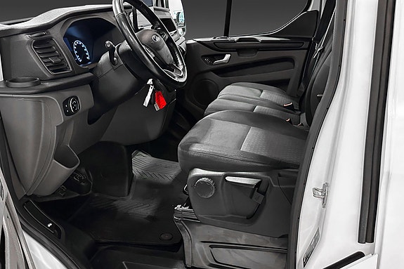 Ford Transit Custom 9 of 21