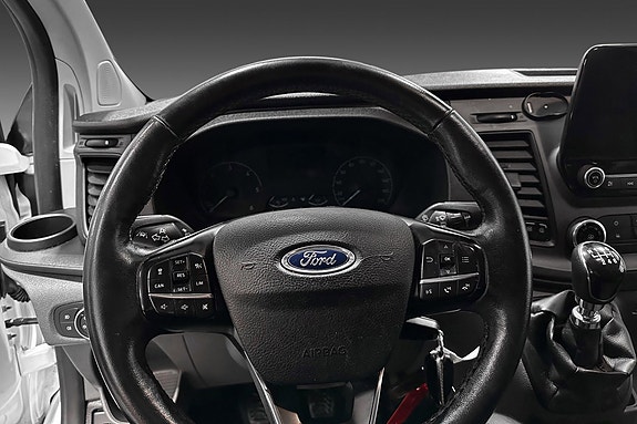 Ford Transit Custom 13 of 21