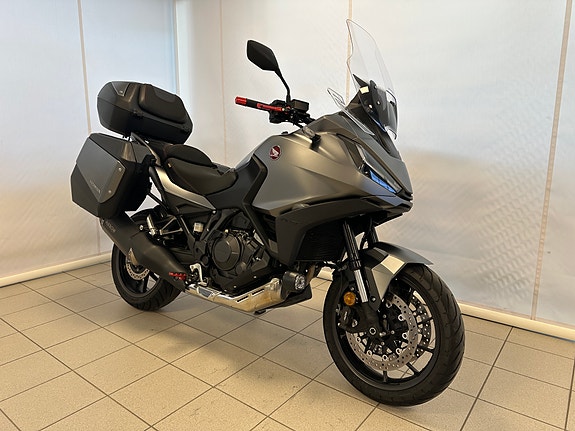 Honda NT 1100 2 of 7