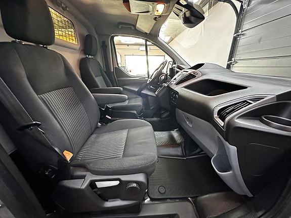 Ford Transit 15 of 23